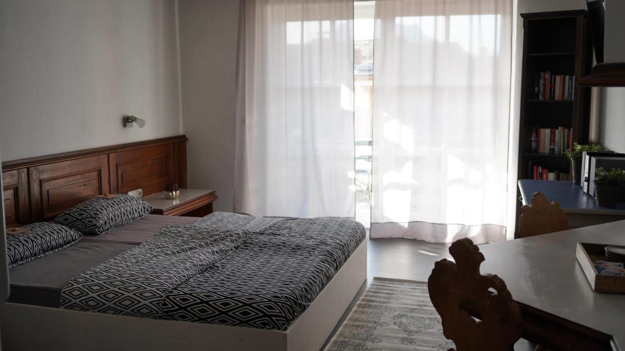 Charmantes Doppelzimmer Mit Bergblick Bed & Breakfast *